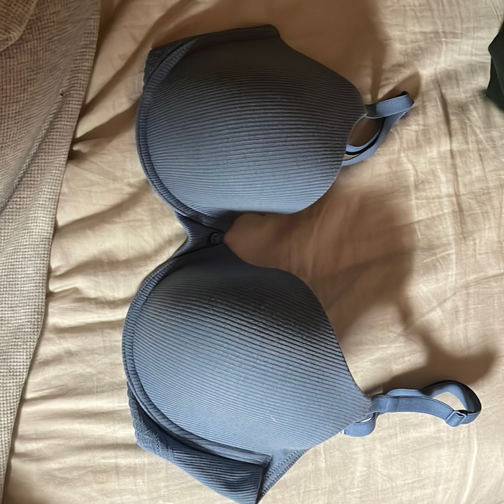 Lightly lined ribbed blue lace trim, VS bra